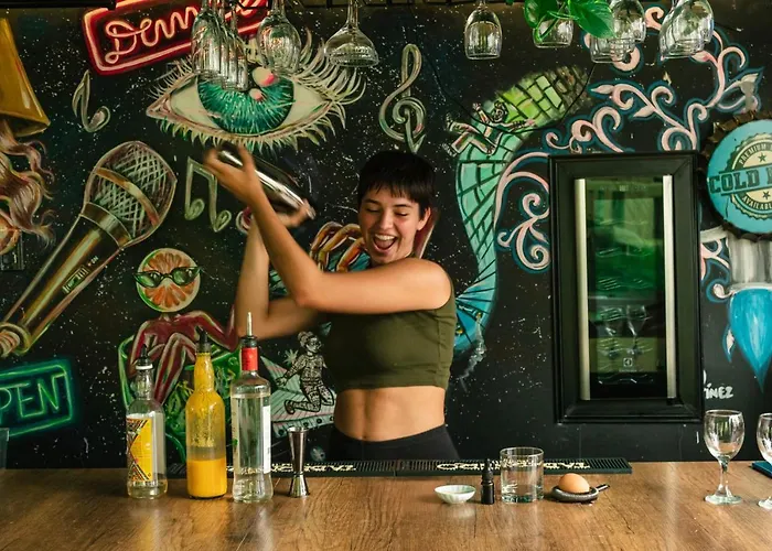 Alpes Lima Kennedy Hostel